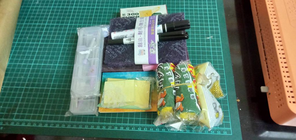 4.28李小姐捐贈 生活用品 文具一批.jpg 4.28李小姐捐贈 生活用品 文具一批.jpg