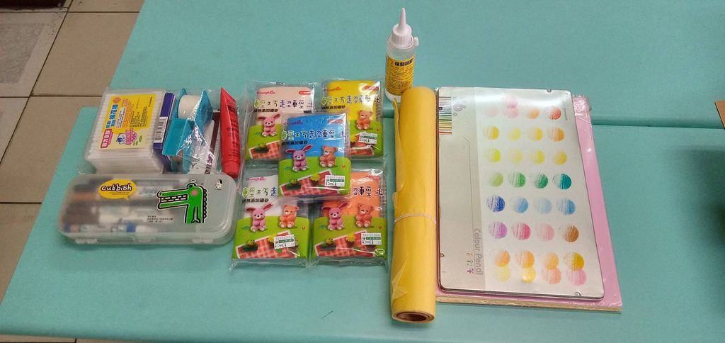 5.12江明潔 捐贈 美術用品 醫療用品 一批.jpg 5.12江明潔 捐贈 美術用品 醫療用品 一批.jpg