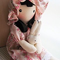 客訂粉紅玫瑰姐妹鄉村娃娃(7).JPG