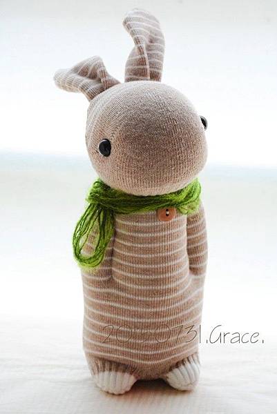 襪子娃娃218號卡其條紋兔1