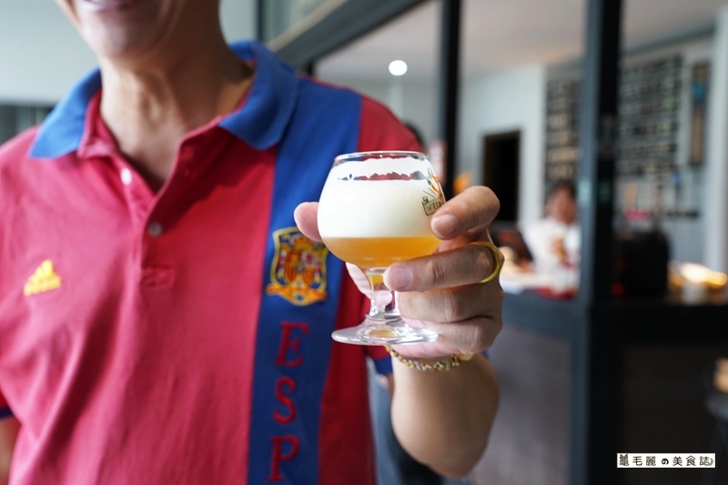 /tmp/phpAH5erU /tmp/phpAH5erU