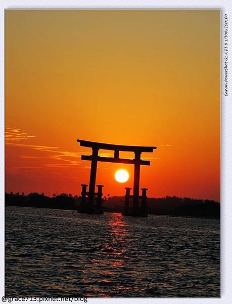 [遊|景]日本靜岡縣浜松巿 浜名湖 弁天島 位在海中的紅色鳥