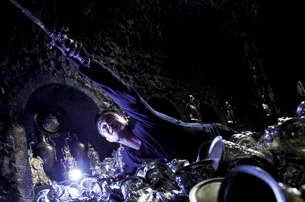 0725-lrainer-rainer-deathly-hallows-rowling-Harry-Potter_full_600.jpg 0725-lrainer-rainer-deathly-hallows-rowling-Harry-Potter_full_600.jpg