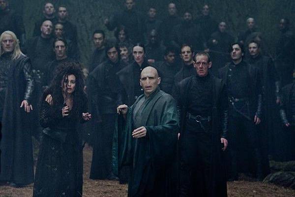 Voldemort-s-Army-harry-potter-and-the-deathly-hallows-part-2-24315907-640-426.jpg Voldemort-s-Army-harry-potter-and-the-deathly-hallows-part-2-24315907-640-426.jpg