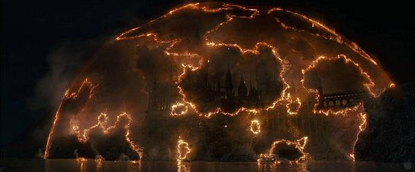 Hogwarts-School-Harry-Potter-and-the-Deathly-Hallows-Wallpaper.jpg Hogwarts-School-Harry-Potter-and-the-Deathly-Hallows-Wallpaper.jpg