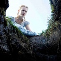 Alice-in-Wonderland-Alice-Looks-Down-The-Rabbit-Hole-24-2-10-kc.jpg