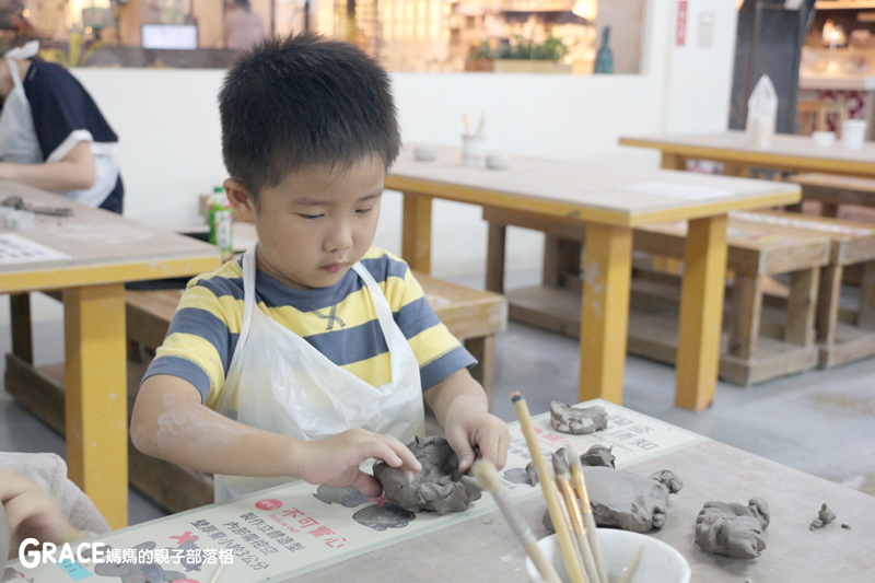 寒假暑假周休2日放假溜小孩親子旅行旅遊好玩景點分享推薦行程-北部親子景點山佳火車站樹林鶯歌一日遊半日遊懶人包推薦-百年山佳車站地址附近好玩景點美食交通-山佳鐵道公園-樹林附近好玩景點交通-樹林大同山登山步道-樹林武器公園-樹林鹿角溪人工溼地植物賞鳥荷花騎腳踏車-鶯歌陶藝專業玩陶藝教室教學-鶯歌私房景點介紹老街手拉坯推薦-許新旺陶瓷紀念博物館-新旺集瓷diy-台灣旅遊美食親子部落客grace媽媽的親子部落格