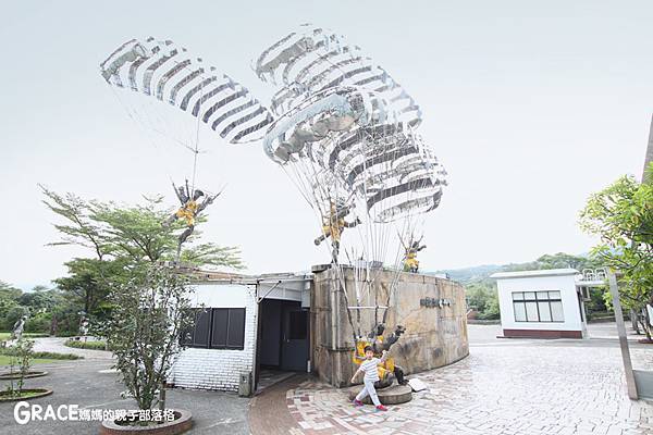 朱銘美術館-國寶級大師-1日親子遊-北部景點-金山旅遊-溜孩子好去處-塗鴉玩水-藝術欣賞-grace媽媽 (77).jpg