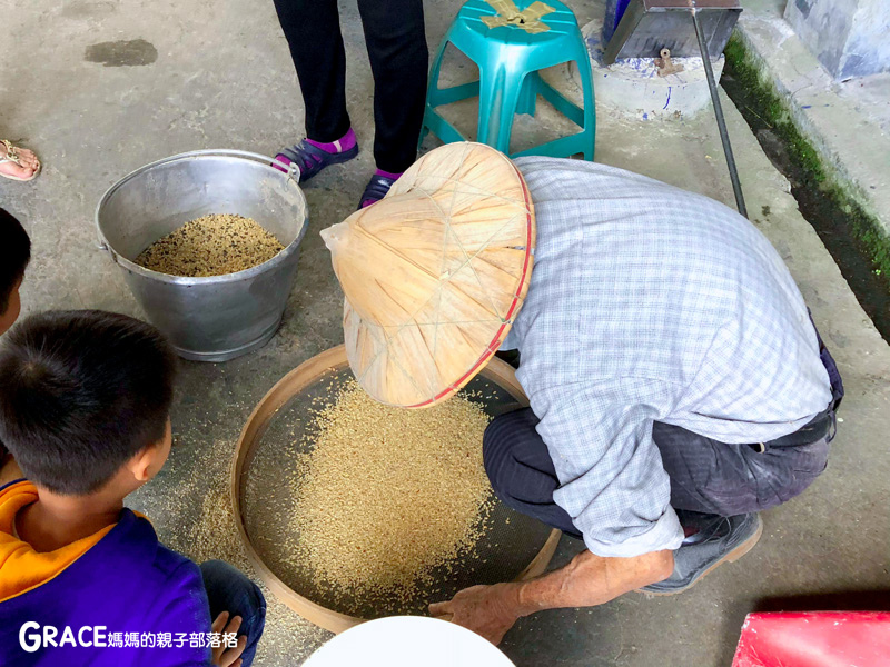 寒假暑假周休2日放假溜小孩親子旅行旅遊景點分享推薦行程-北部親子景點宜蘭-橫山頭休閒農業區一二日遊懶人包推薦-食農二日遊農村再生二日遊交通地圖吃美食住宿懶人包-親子DIY體驗-鐵牛力阿卡遊內城社區-環保袋DIY-鐵牛車筆筒DIY-台灣旅遊美食親子部落客grace媽媽的親子部落格