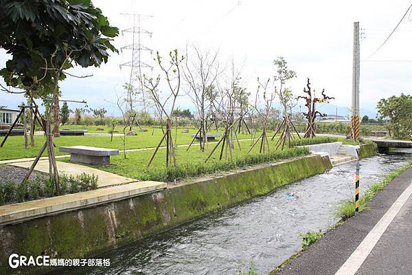 北部親子景點宜蘭-橫山頭休閒農業區-橫山頭農村再生2日遊-鐵牛力阿卡-宜蘭內城社區-環保袋DIY-鐵牛車筆筒DIY-grace媽媽 (39).jpg