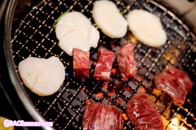 台北板橋美食推薦府中商圈-好吃燒肉-好吃烤肉-新野町燒肉居酒屋-生日約會閒聊-好吃肉質新鮮味道好-晚餐宵夜小酌聚餐餐廳-有菜單價格表-近捷運府中站-板橋府中燒肉居酒屋-美食fb粉絲專頁--台灣美食blogger-人氣blog排行榜-育兒blog推薦-人氣媽媽blogger-親子網紅團購-痞客邦親子粉絲團-台灣旅遊美食親子部落客grace媽媽的親子部落格