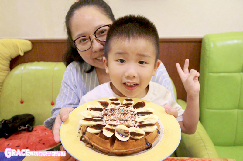 寒假暑假周休2日放假溜小孩親子旅行旅遊好玩景點分享推薦行程-台北五分埔美食推薦-潔果物語義式廚房Fruit Talk pasta-可愛娃娃屋天然好吃餐廳-水果入菜義大利麵燉飯鬆餅必吃小孩愛吃親子餐廳-不加味精味素-商業午餐下午茶晚餐-有菜單價格表-自強公園-近後山埤捷運站-五分埔夜市-親子部落客grace媽媽的親子部落格-美食fb粉絲專頁--台灣美食blogger-人氣blog排行榜-育兒blog推薦-網紅媽咪-親子粉絲團-親子業配-人氣媽媽blogger-親子網紅團購-痞客邦親子粉絲團-台灣旅遊美食親子部落客grace媽媽的親子部落格