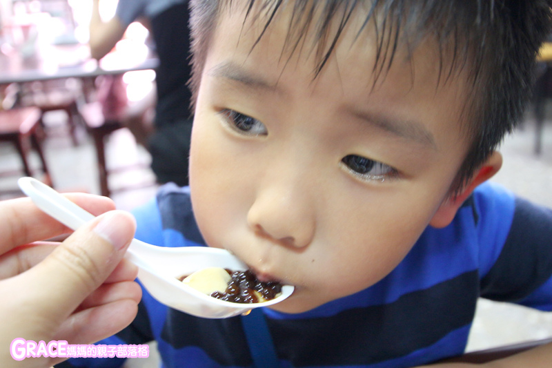 台南安平美食-茂記黑豆花大王-安北創始店-好吃豆花推薦-黑豆麻糬-傳承3代-同記安平豆花旁-親子部落客grace媽媽的親子部落格 (8).jpg