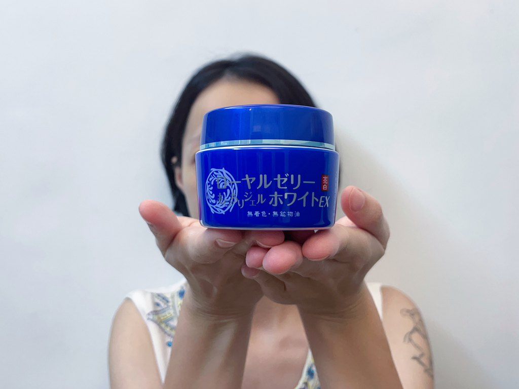 懶人保養新寵｜歐姬兒 OZIO 蜂王乳QQ潤白凝露EX｜打造