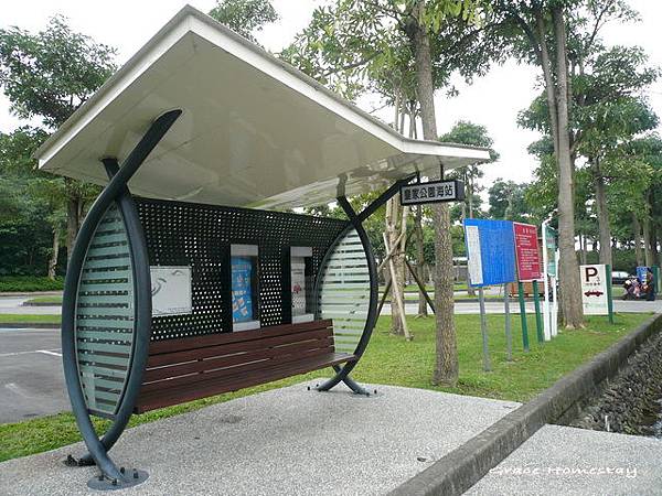 羅東免費公車在葛瑞絲~皇家公園海站