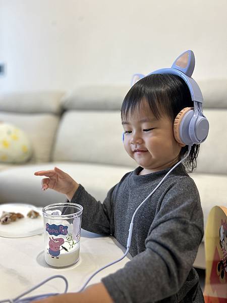 挑選孩子的第一副耳機～開箱RASTO RS55 萌貓頭戴式兒
