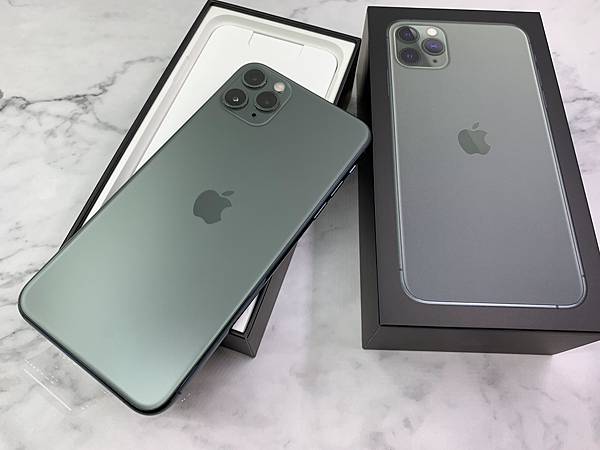 iPhone11夜幕綠