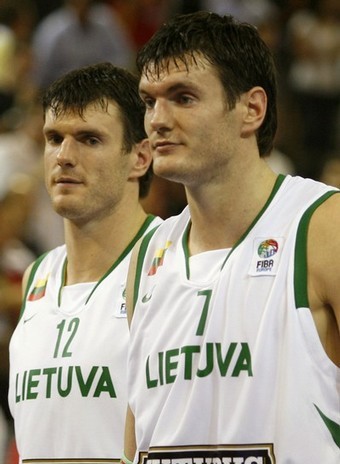 Lavrinovic Twins