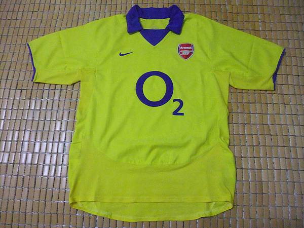 Arsenal 200304客場--正面.JPG