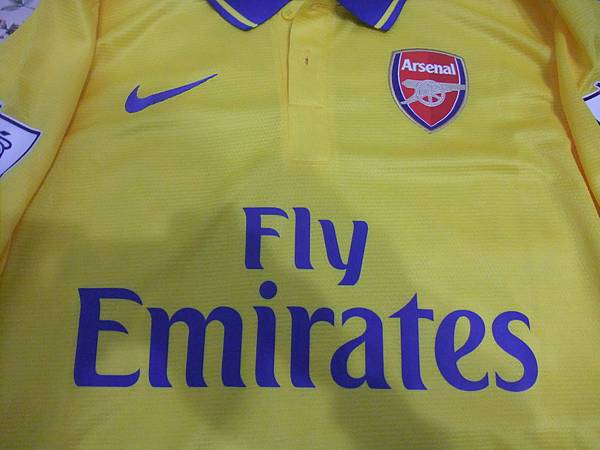 Arsenal 201314客場--胸前.JPG