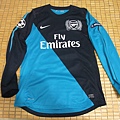 Arsenal 201112歐冠客場球員版--正面.JPG