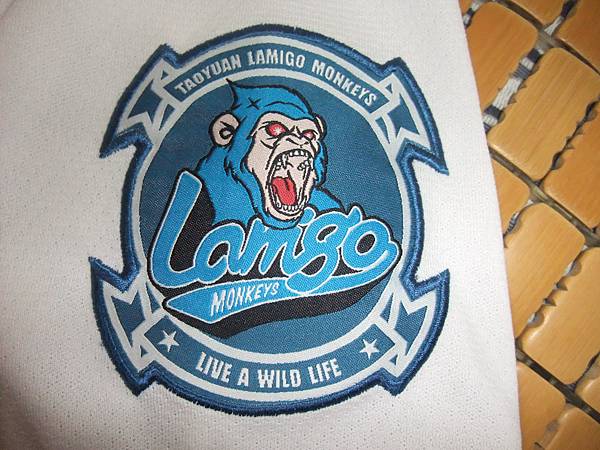 Lamigo Monkeys 201115(H) - 臂章.JPG