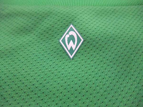 Werder Bremen 2011-12 Home--後領.JPG