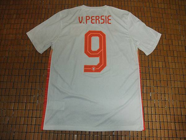 2015-16荷蘭客場Robin van Persie--背面.JPG