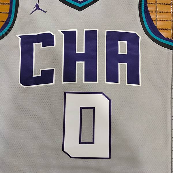 Charlotte Hornets 201920 City Edition--胸前.jpg