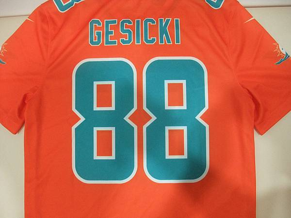 Miami Dolphins 202122 Inverted Legend -- 88 Mike Gesicki.JPG