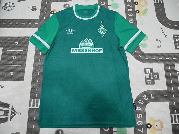 Werder Bremen 2021-22 Home--正面.JPG