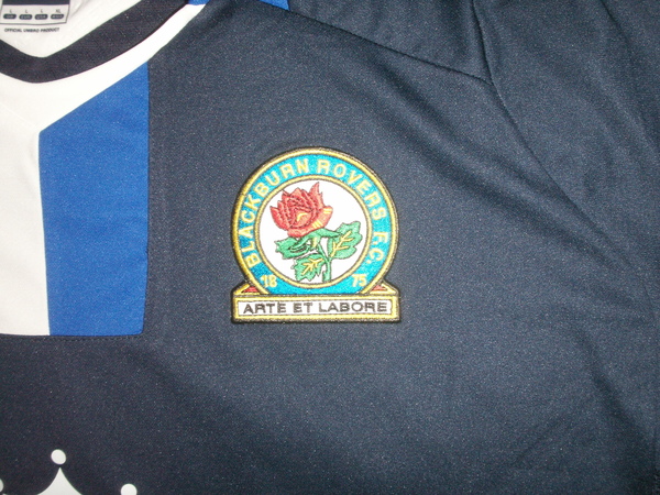 08-09 Blackburn Rovers 客場--正面隊徽.JPG