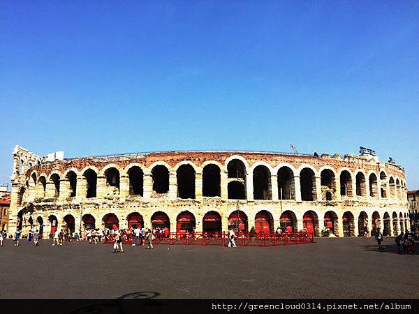 day1-verona-8.JPG