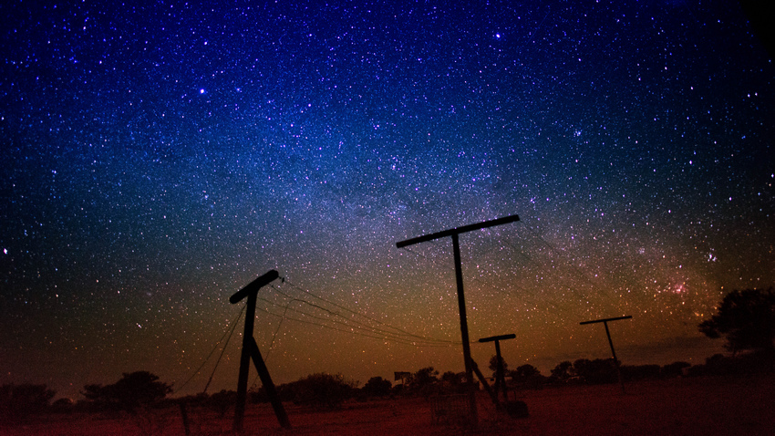 在西澳必做的三十五件事—(23) 奧古斯都山星空縮時(Par 在西澳必做的三十五件事—(23) 奧古斯都山星空縮時(Par