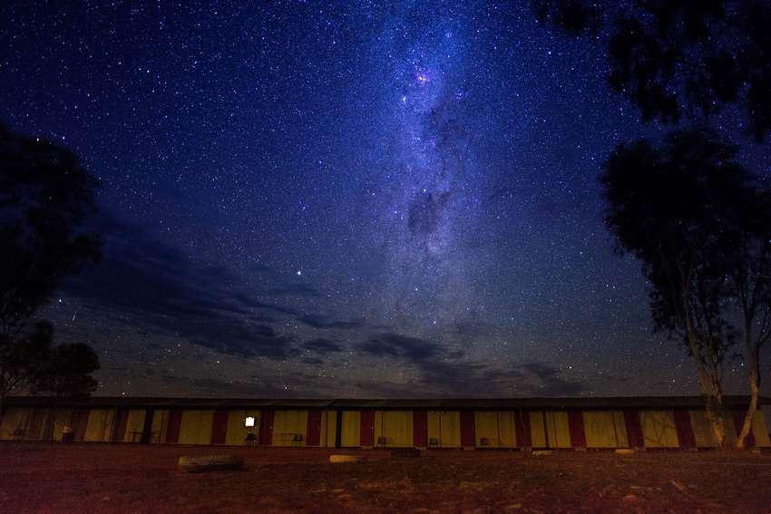 在西澳必做的三十五件事—(23) 奧古斯都山星空縮時(Par 在西澳必做的三十五件事—(23) 奧古斯都山星空縮時(Par