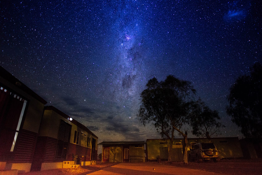 在西澳必做的三十五件事—(23) 奧古斯都山星空縮時(Par 在西澳必做的三十五件事—(23) 奧古斯都山星空縮時(Par