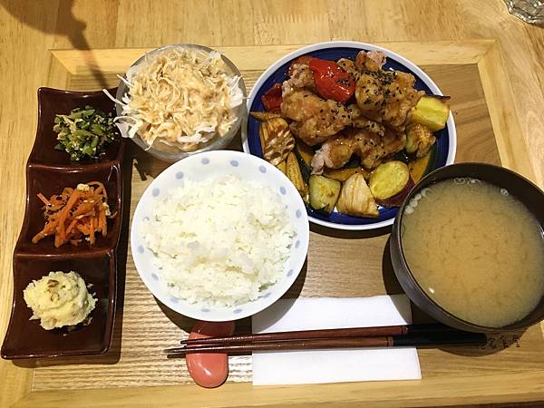 【台北日式料理餐廳推薦】最愛各式日式定食,居酒屋,懷石料理、 【台北日式料理餐廳推薦】最愛各式日式定食,居酒屋,懷石料理、