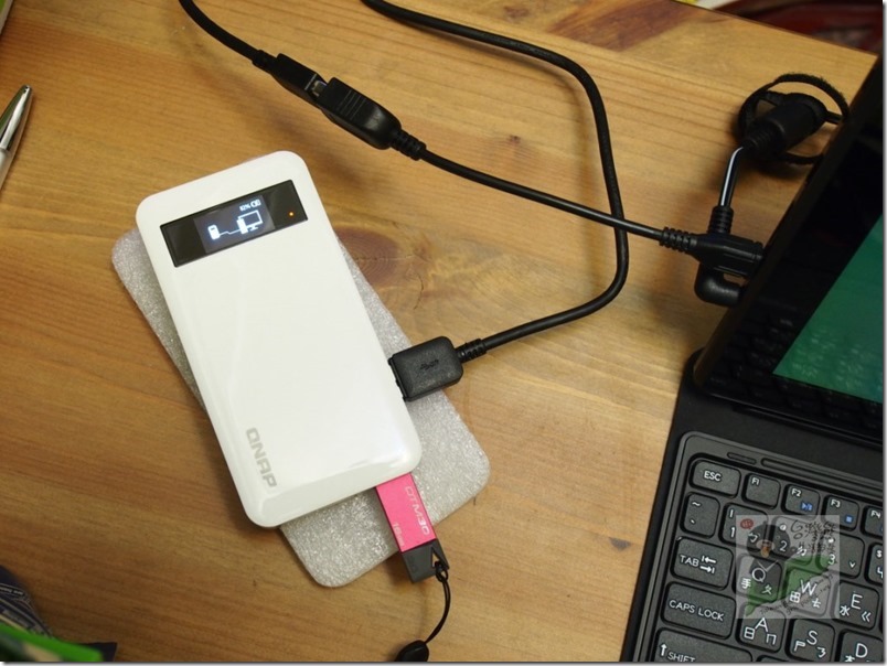Q52 有線隨身SSD與USB及SD卡資料交換中心