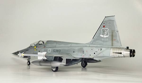 AFV 1/48 F-5F Tiger ll 中正號戰鬥機 