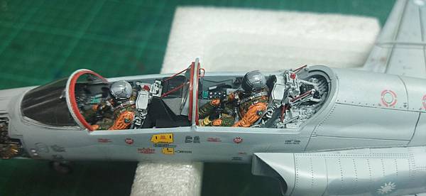 AFV 1/48 F-5F Tiger ll 中正號戰鬥機 