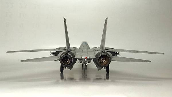 Academy 愛德美 1/72 F-14A TOP GUN