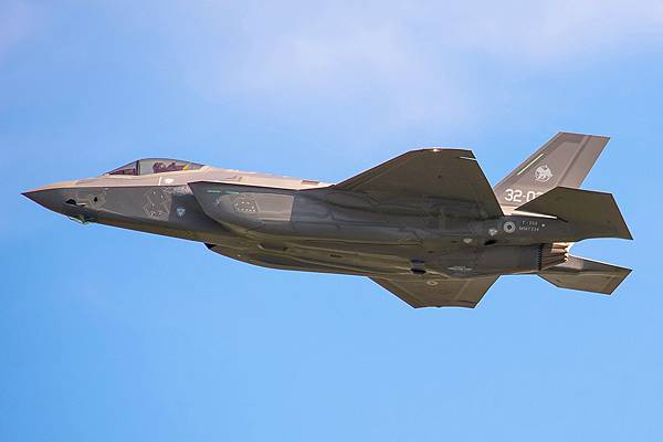TAMIYA 1/48 F-35A lightning ll
