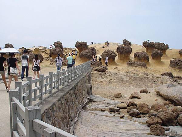 進入野柳地質公園