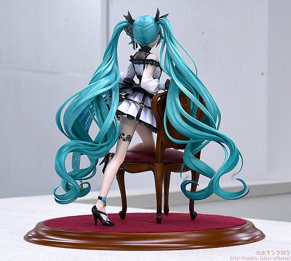 初音未來 Rose Cage Ver.05.jpg