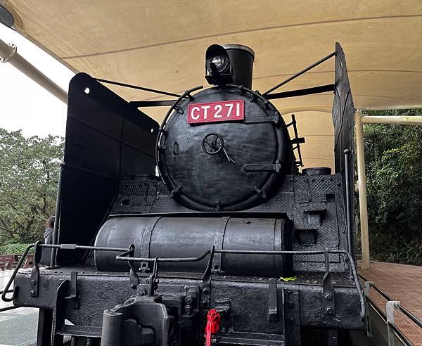 【基隆掀風潮旅遊】情人湖公園、湖海灣、和平島地質公園、諸聖教