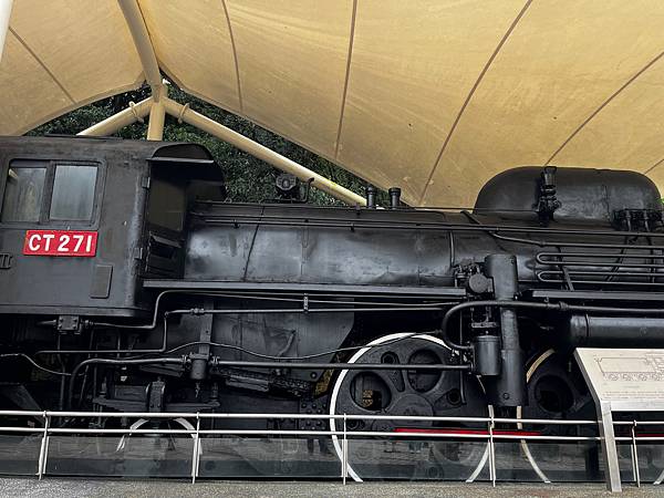 【基隆掀風潮旅遊】情人湖公園、湖海灣、和平島地質公園、諸聖教