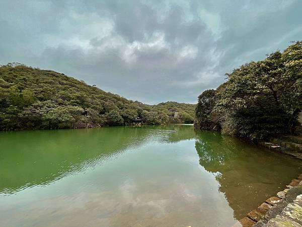 【基隆掀風潮旅遊】情人湖公園、湖海灣、和平島地質公園、諸聖教