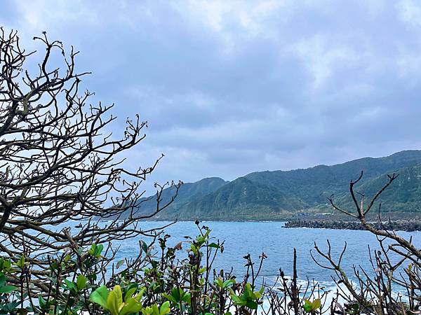 【基隆掀風潮旅遊】情人湖公園、湖海灣、和平島地質公園、諸聖教