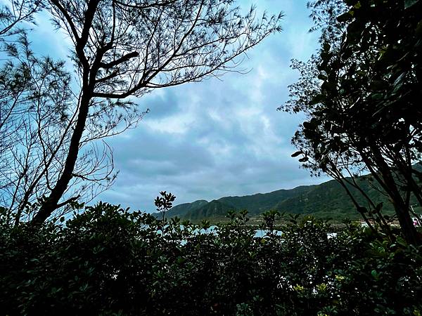 【基隆掀風潮旅遊】情人湖公園、湖海灣、和平島地質公園、諸聖教