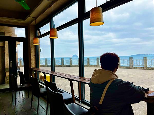 【基隆掀風潮旅遊】情人湖公園、湖海灣、和平島地質公園、諸聖教